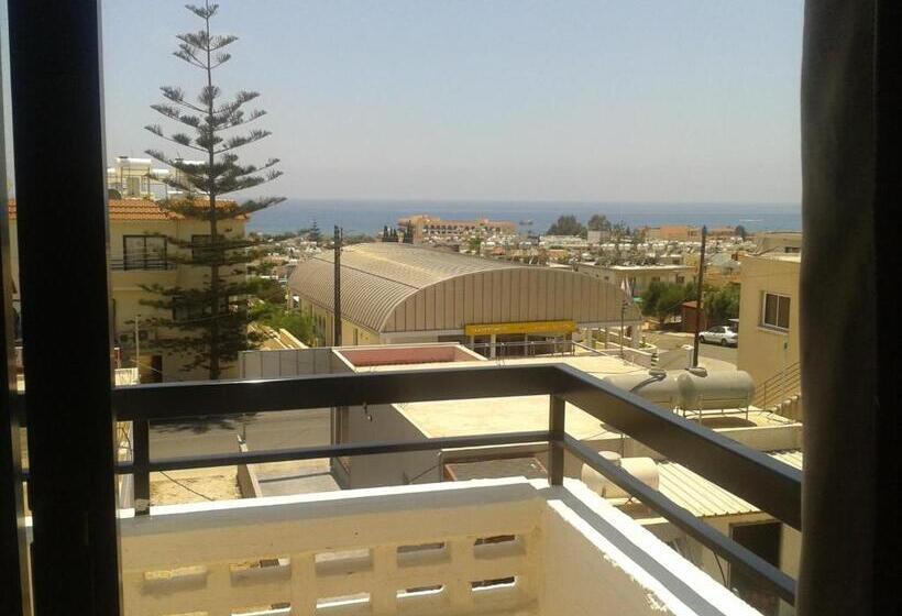 스탠다드 스튜디오, Agrino Hotel Apartments