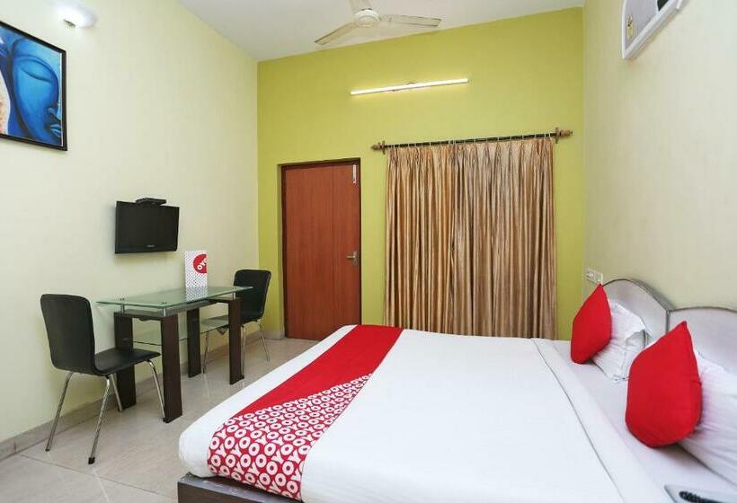 스탠다드 룸, Next Generation Guest House Block Bl Plot No 135