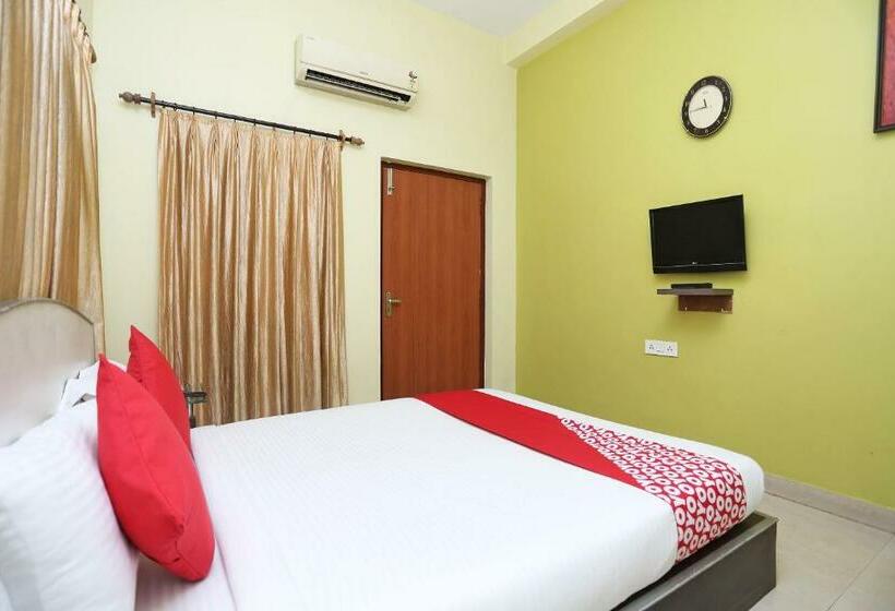 스탠다드 룸, Next Generation Guest House Block Bl Plot No 135