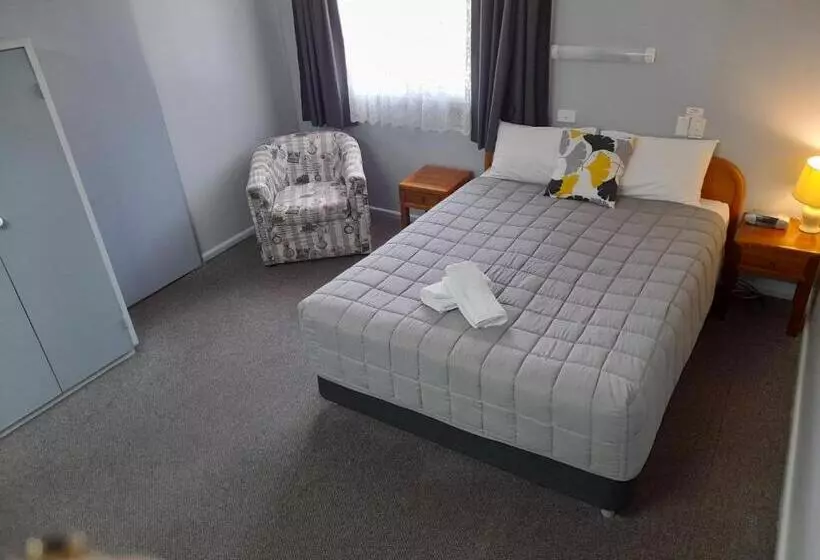 スイート, Civic Motel Grafton