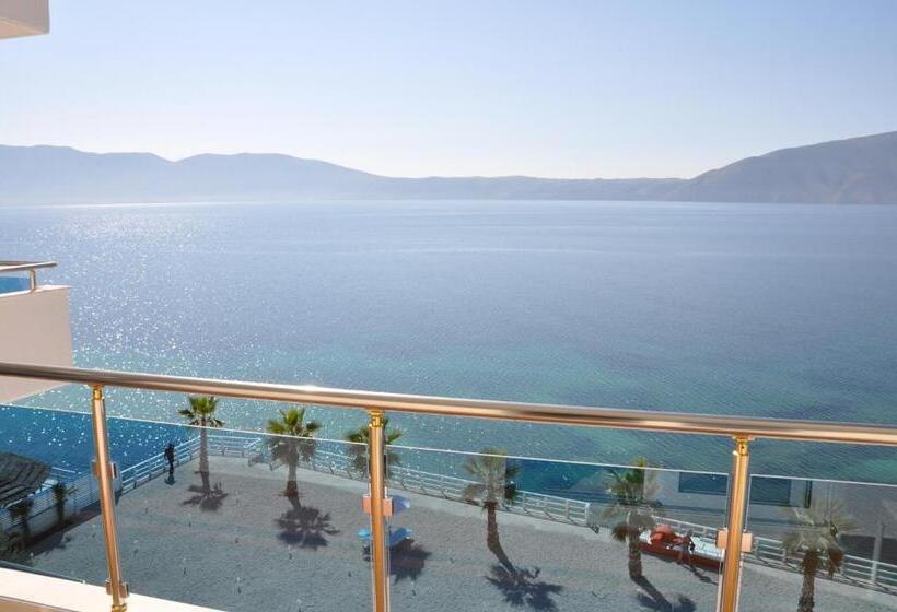 小型套房带海景, Coral Hotel & Resort