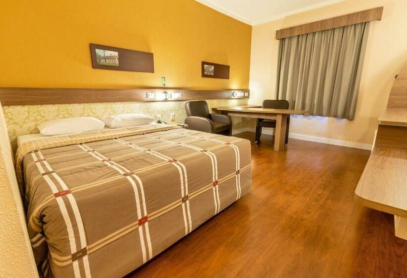 스탠다드 룸, 10 Blumenau