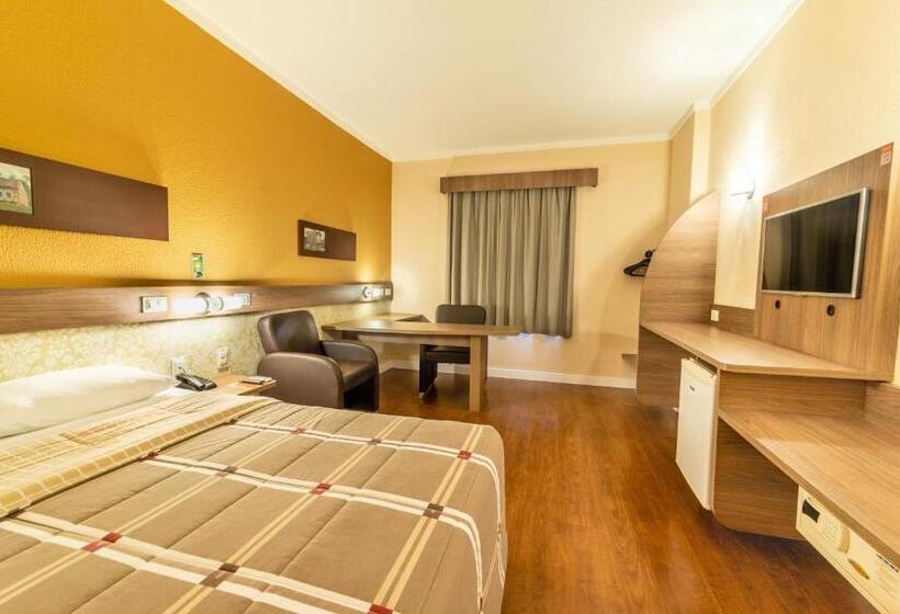 스탠다드 룸, 10 Blumenau