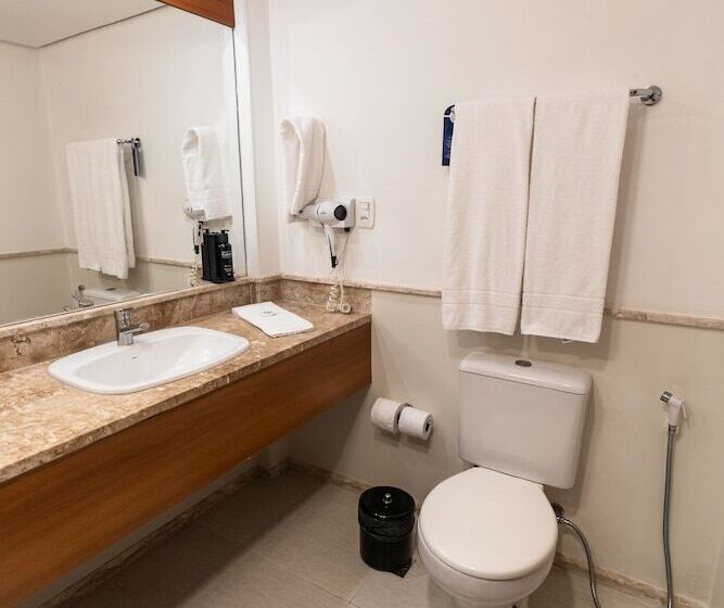 غرفة ديلوكس ثلاثية, Caiua