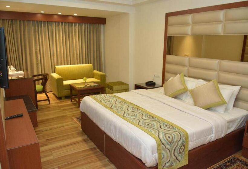 Quarto Standard Cama King, Cardinal Ambica