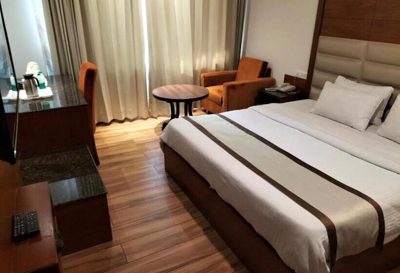 Quarto Real, Cardinal Ambica