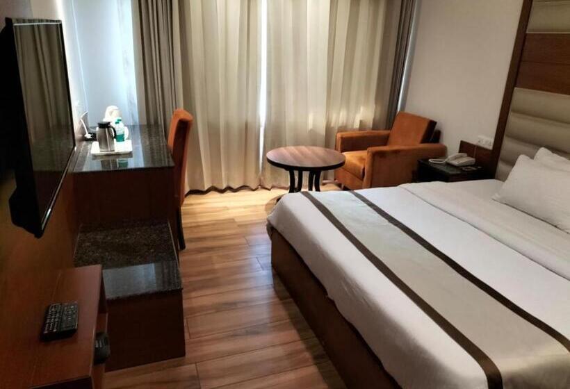 Quarto Real, Cardinal Ambica