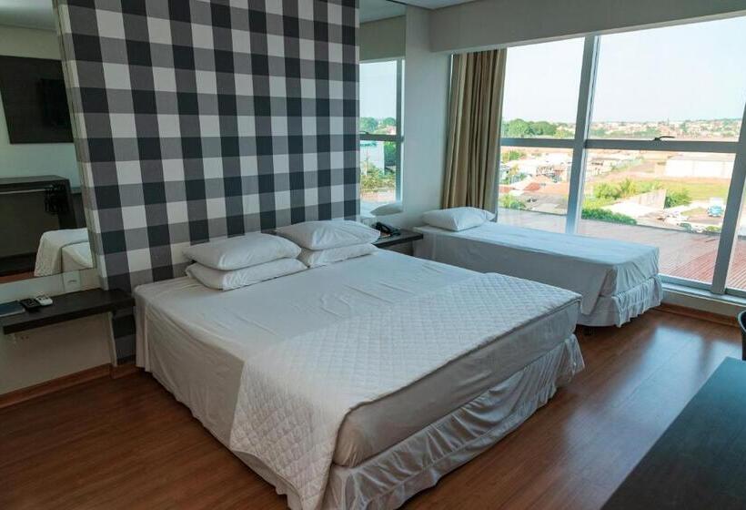 スタンダードトリプルルーム, Catuai