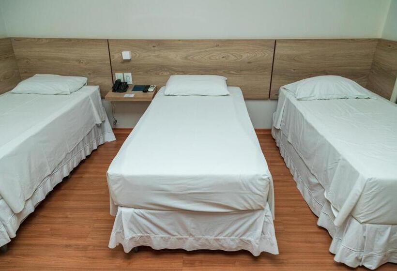 デラックストリプルルーム, Catuai