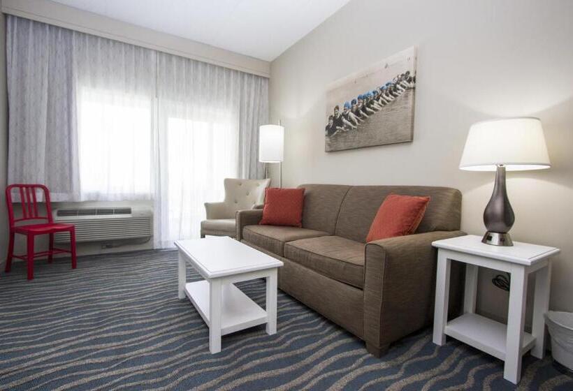 Suite Vista Lago, Cedar Point Hotel Breakers