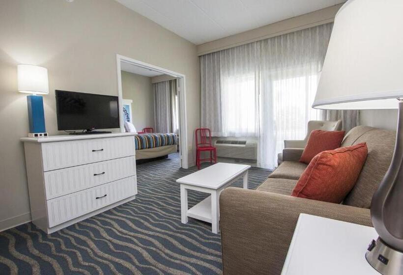Suite Vista Lago, Cedar Point Hotel Breakers