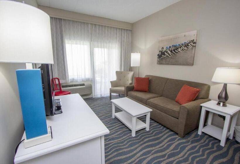 Suite Vista Lago, Cedar Point Hotel Breakers