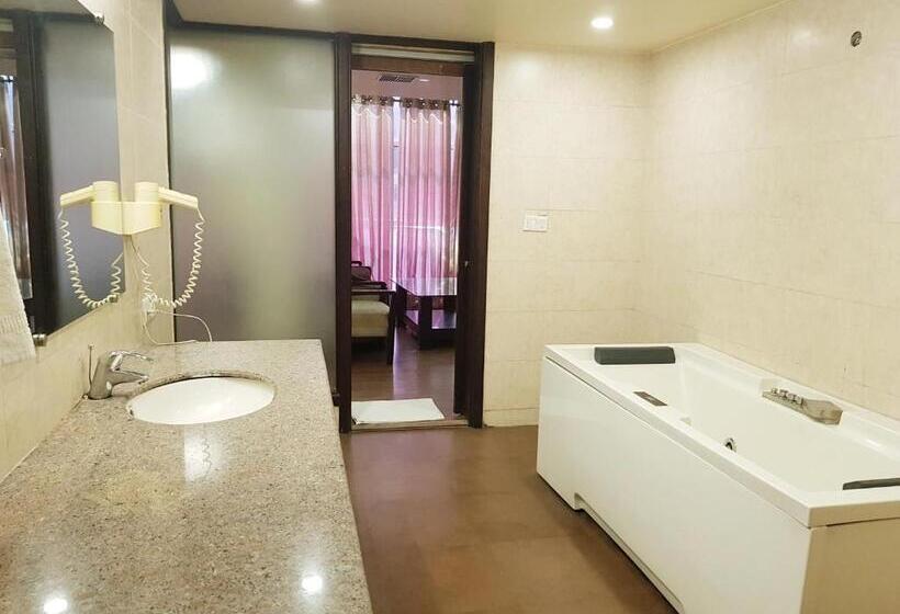 Президентский Люкс, Fairway