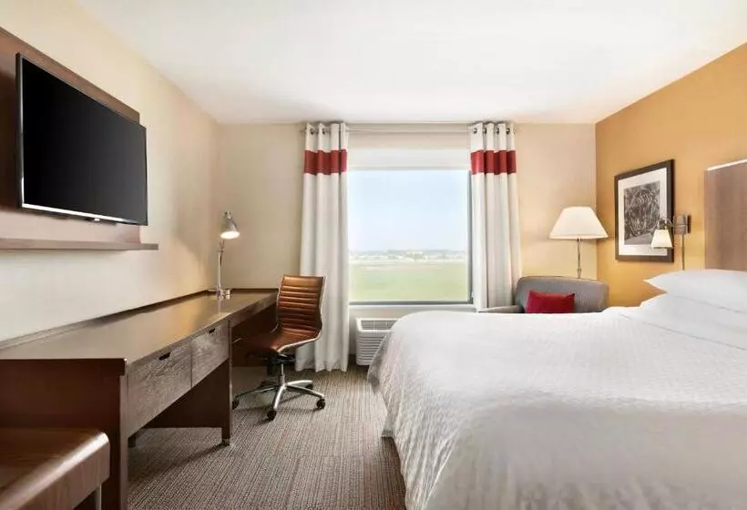 اتاق استاندارد با تخت بزرگ, Four Points By Sheraton Fargo Medical Center