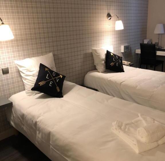 Номер Стандарт, La Voile Rouge