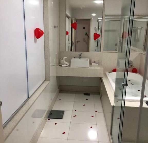 غرفة قياسية, Pratti