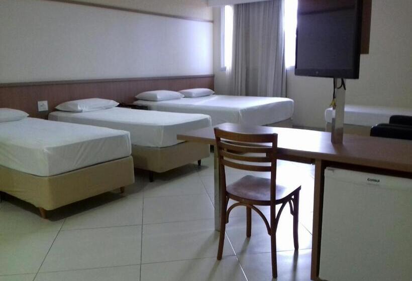 غرفة قياسية ثلاثية, Pratti