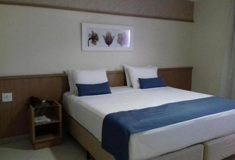 غرفة قياسية فردية, Pratti