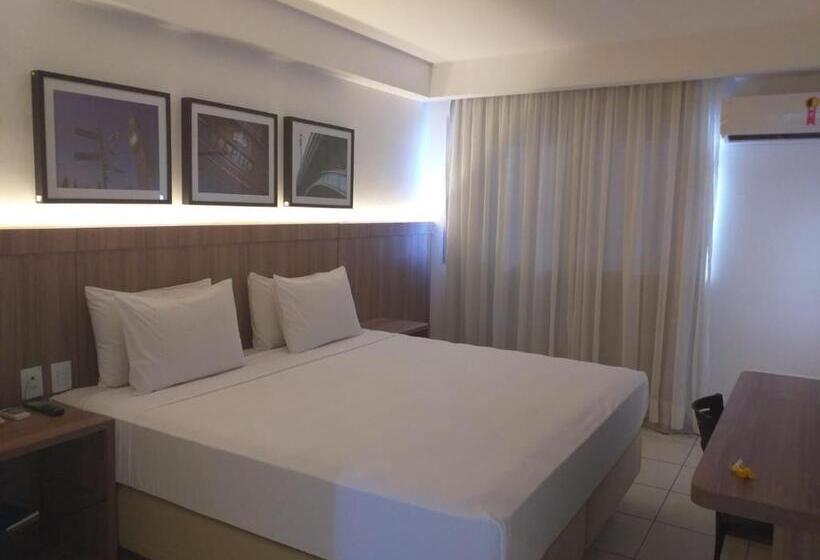 标准单人间, Pratti