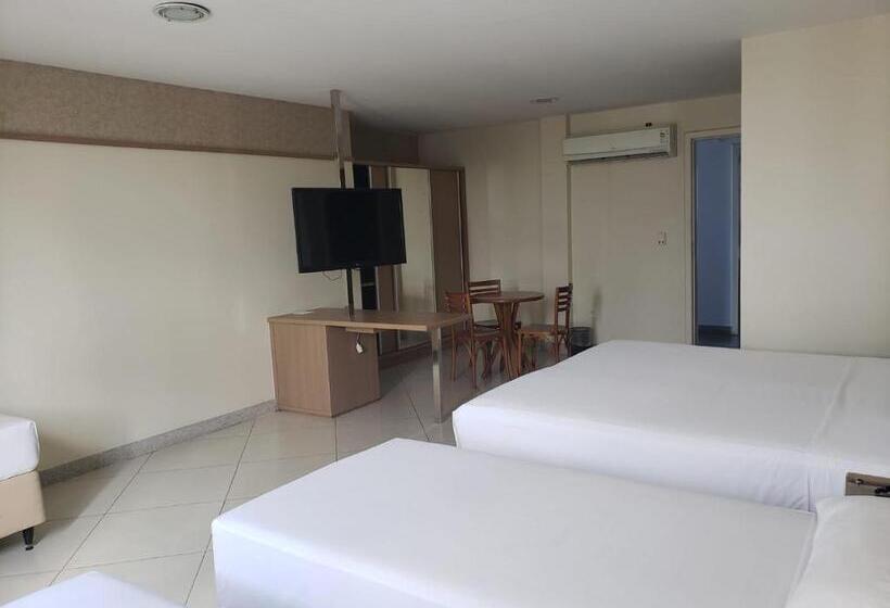 غرفة قياسية ثلاثية, Pratti