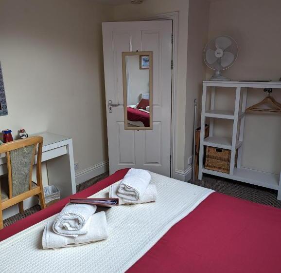 غرفة قياسية, Railway Inn