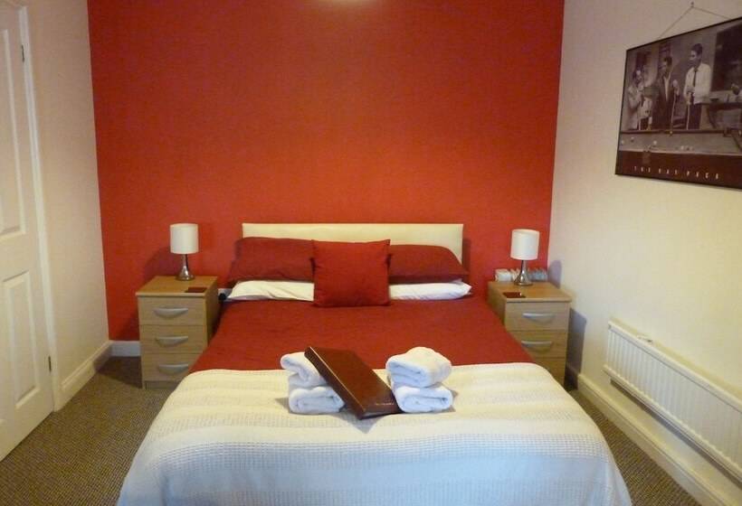 غرفة عائلية, Railway Inn