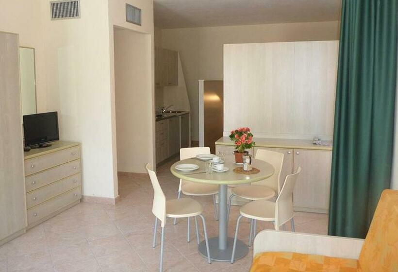 标准工作室, Villaggio Rta Borgoverde