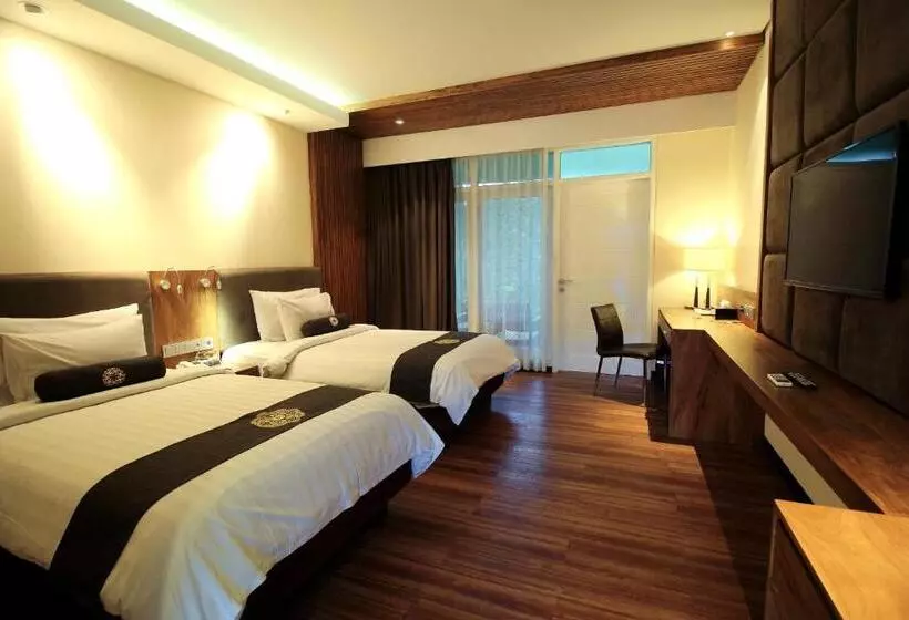 Camera Deluxe, Java Heritage Hotel Purwokerto