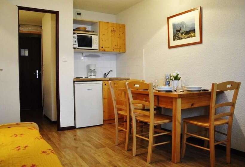 Студия Стандарт, La Berangere