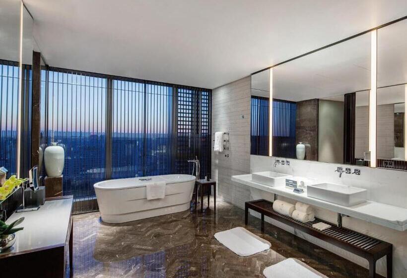 디럭스 룸, Nuo Hotel Beijing