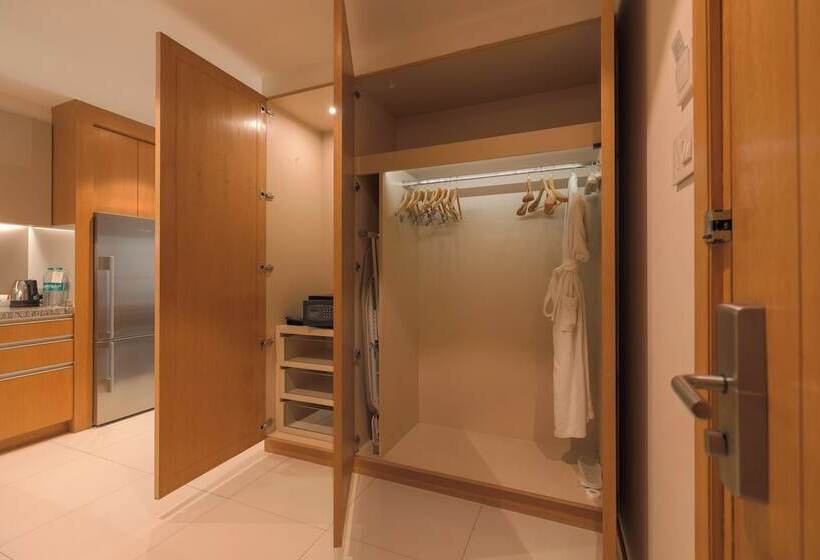 Escritório Deluxe, Oakwood Residence Kapil Hyderabad