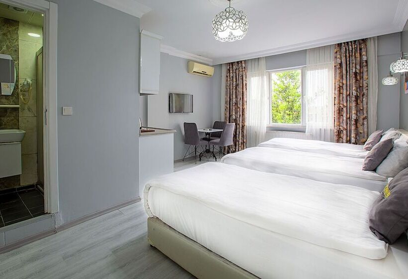 اتاق استاندارد سه نفره, Unique Suite