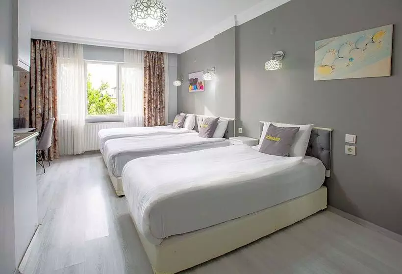 اتاق استاندارد سه نفره, Unique Suite