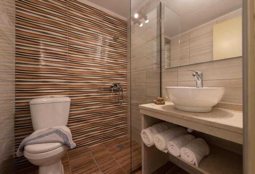 استودیوی استاندارد, Erato Studios & Apartments