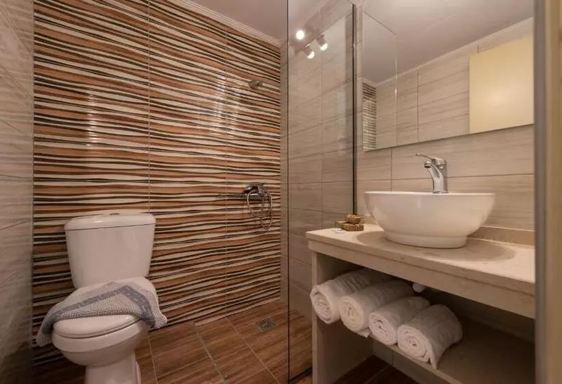 استودیوی استاندارد, Erato Studios & Apartments
