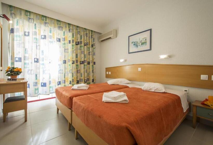 استودیوی استاندارد, Erato Studios & Apartments