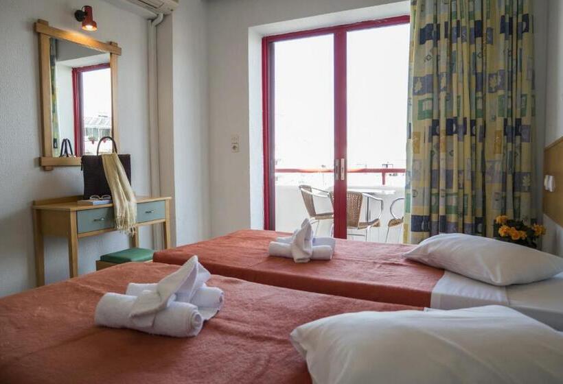 استودیوی استاندارد, Erato Studios & Apartments