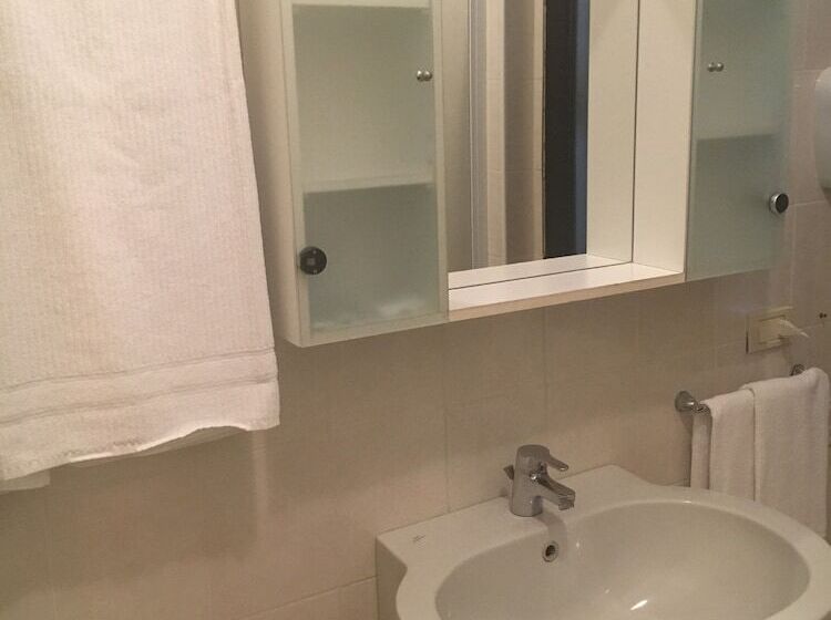 חדר סטנדרט, Astor