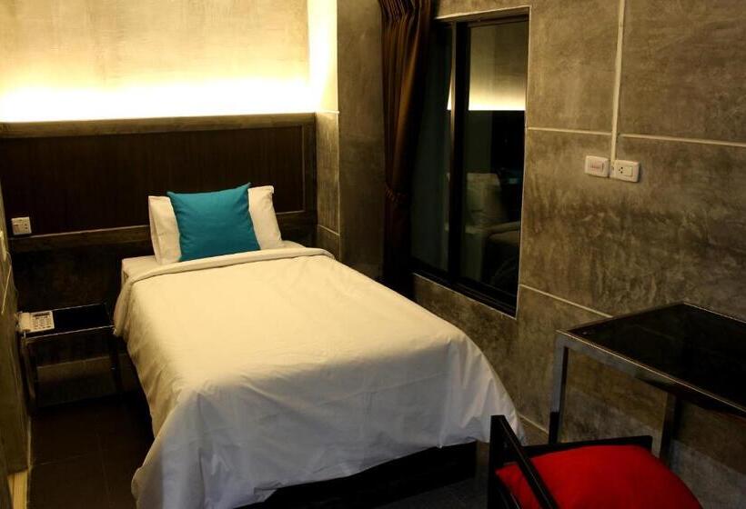 اتاق اکونومی یک تخته, Bangkok 68