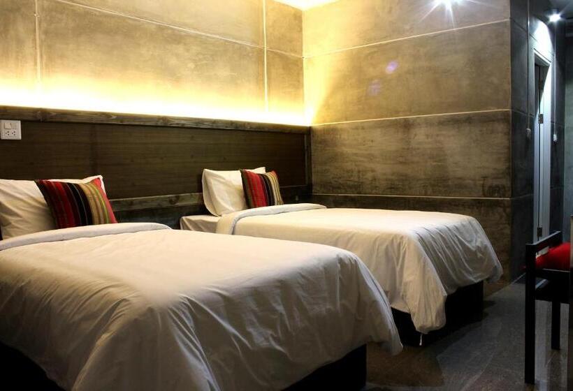 اتاق خانوادگی, Bangkok 68