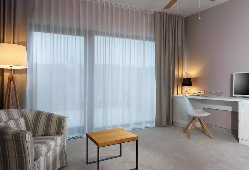 バルコニー付スイート, Cihelny Golf & Wellness Resort