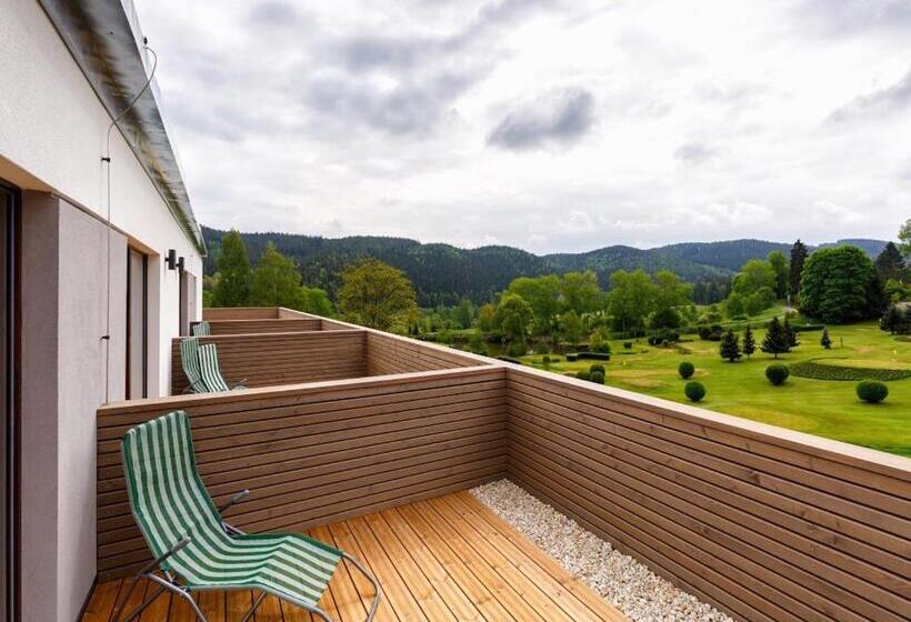 סוויטה עם מרפסת, Cihelny Golf & Wellness Resort