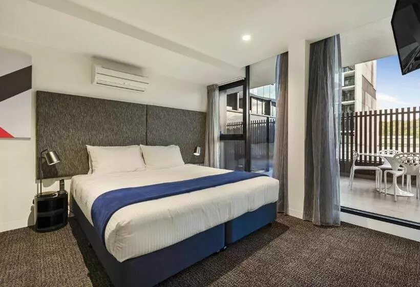 スタンダードスタジオ, Corporate Living Accommodation Abbotsford
