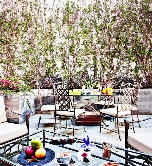 اتاق لوکس سه تخته, Corso 12  Roma