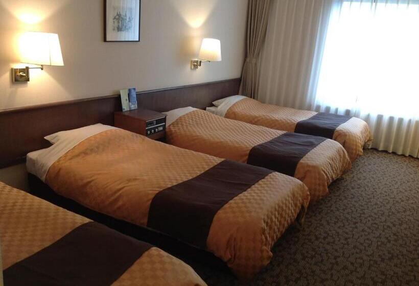 غرفة قياسية رباعية, Edel Warme