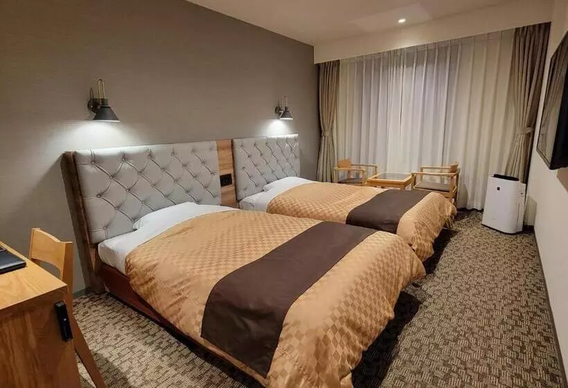 エコノミールーム, Edel Warme