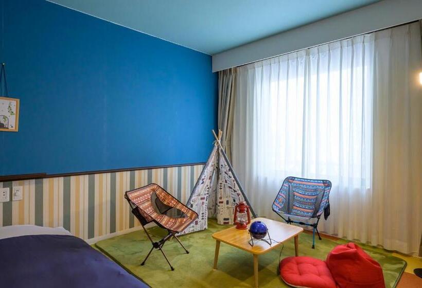 غرفة عائلية, Edel Warme