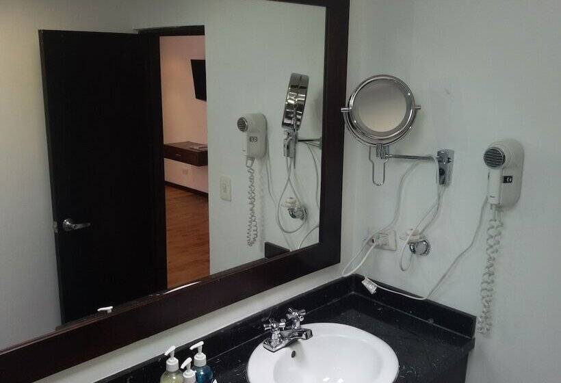 غرفة قياسية رباعية, Europa Hotel Boutique Manizales