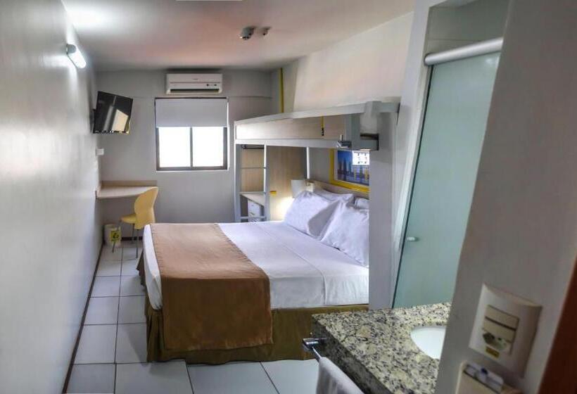 标准三人间, Expresso R1