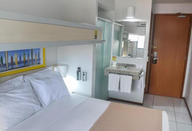 标准三人间, Expresso R1